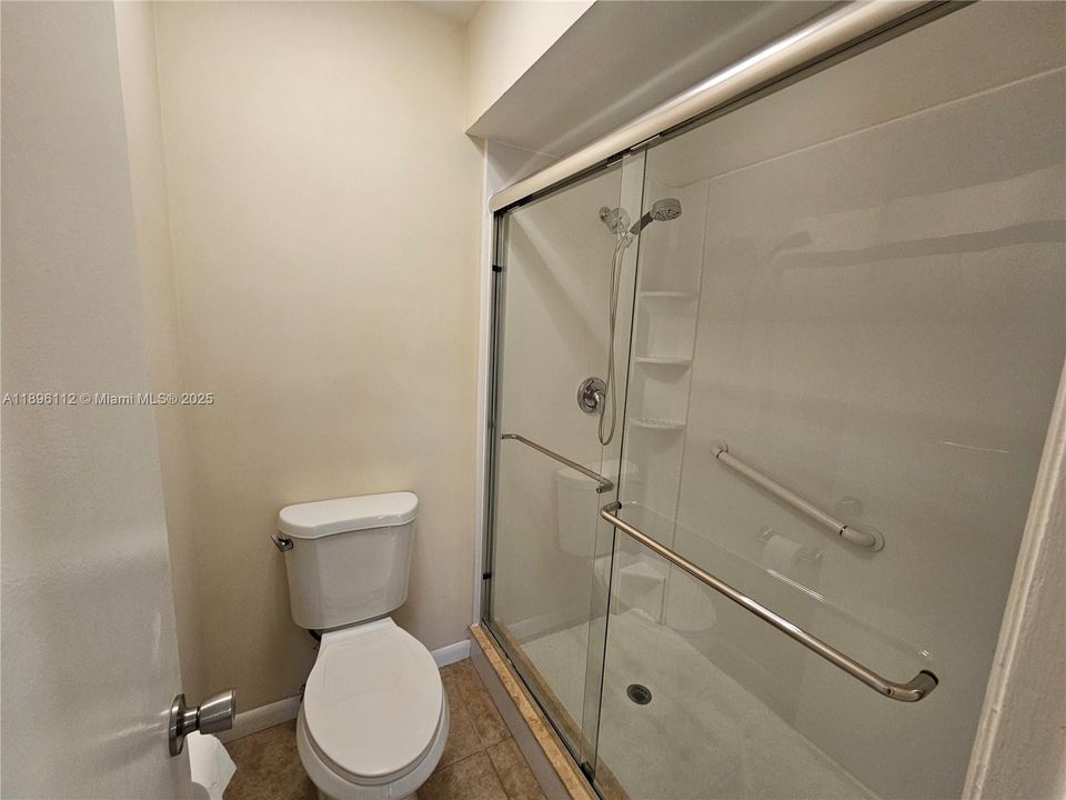 Recently Rented: $2,300 (2 beds, 2 baths, 1331 Square Feet)