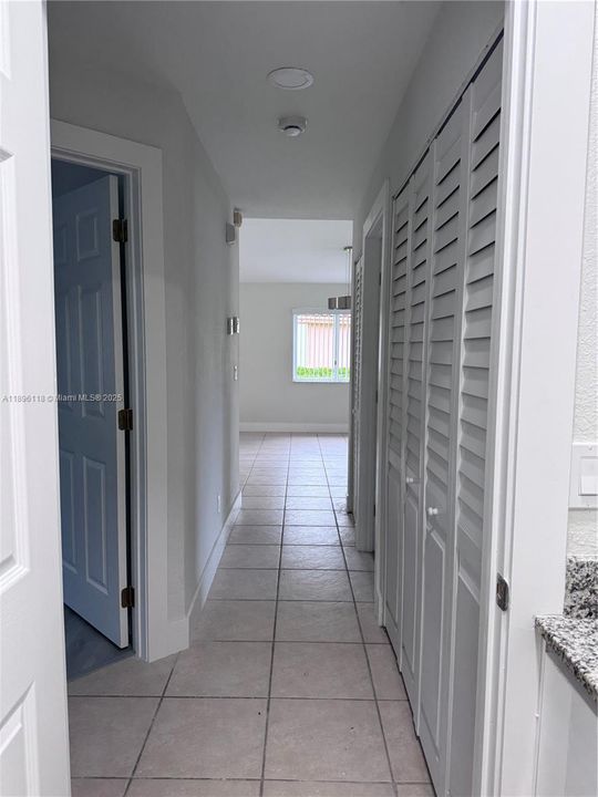 В аренду: $2,950 (3 спален, 2 ванн, 1204 Квадратных фут)