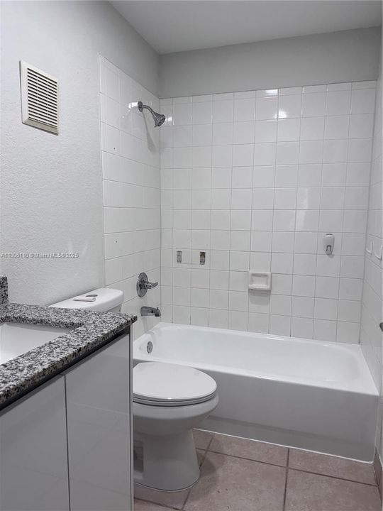 В аренду: $2,950 (3 спален, 2 ванн, 1204 Квадратных фут)