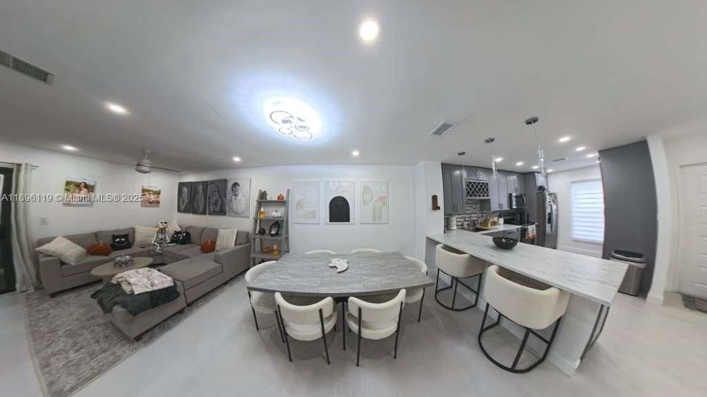 На продажу: $375,000 (3 спален, 2 ванн, 1472 Квадратных фут)