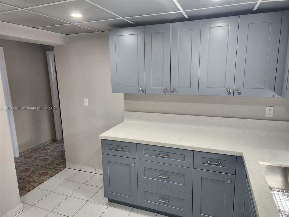 Recently Rented: $3,400 (4 beds, 3 baths, 2375 Square Feet)