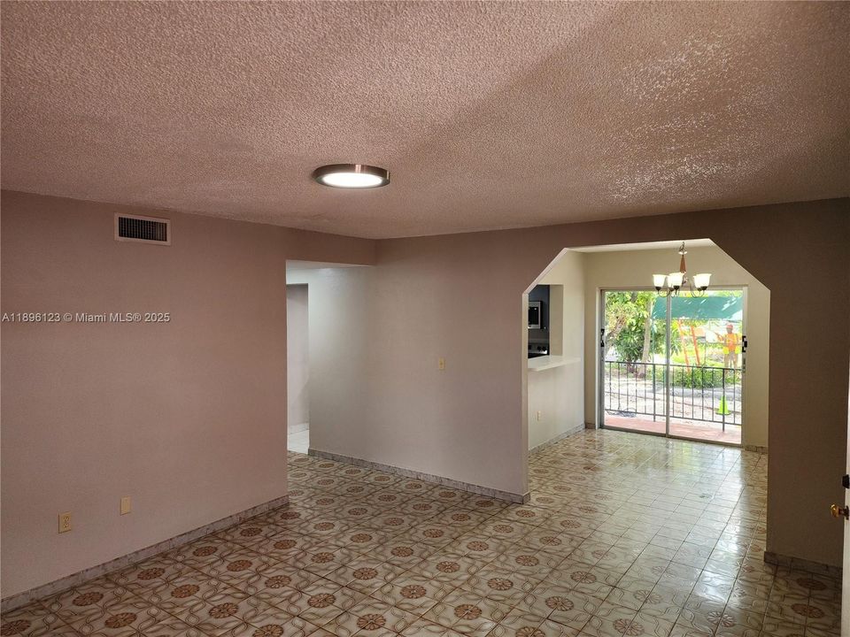 Recently Rented: $3,400 (4 beds, 3 baths, 2375 Square Feet)