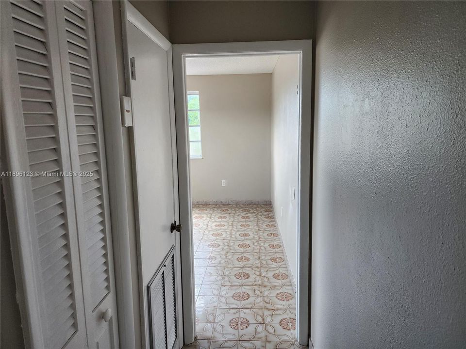 Recently Rented: $3,400 (4 beds, 3 baths, 2375 Square Feet)