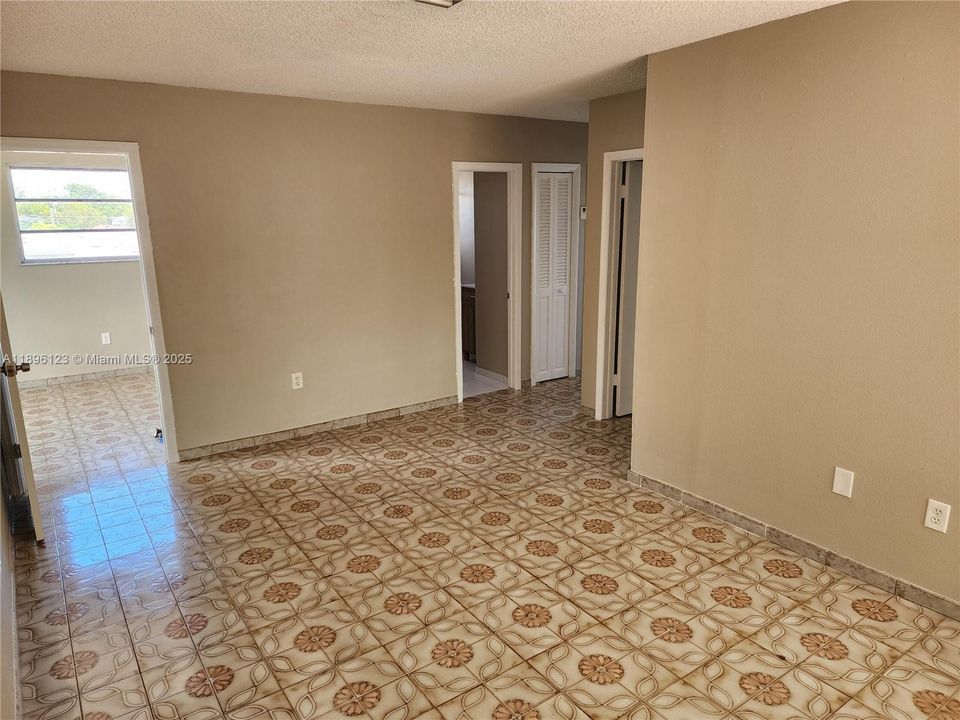 Family Room - 2nd Floor