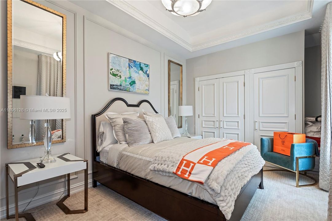 В аренду: $71,200 (6 спален, 6 ванн, 7647 Квадратных фут)