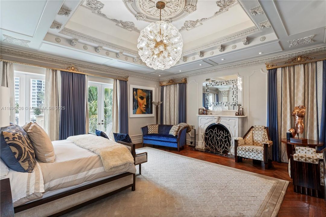 В аренду: $71,200 (6 спален, 6 ванн, 7647 Квадратных фут)