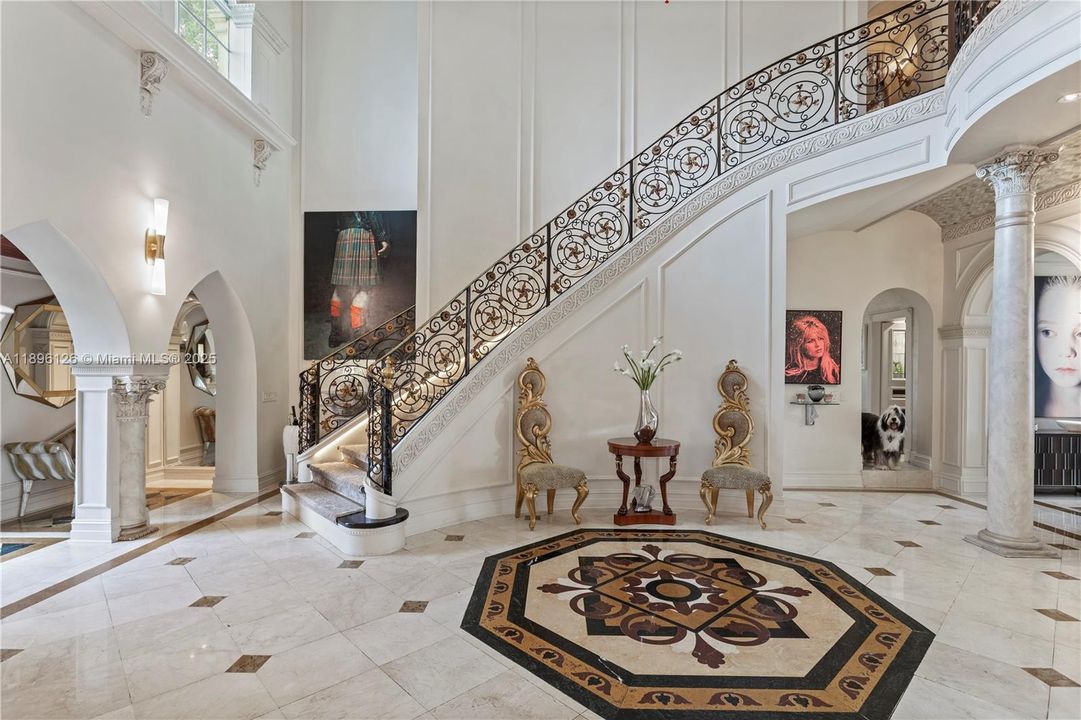 В аренду: $71,200 (6 спален, 6 ванн, 7647 Квадратных фут)