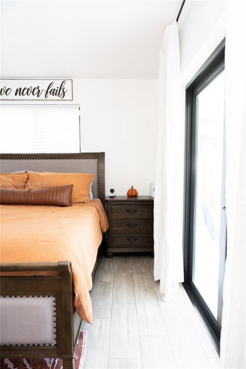 Vendido Recientemente: $770,000 (4 camas, 2 baños, 1646 Pies cuadrados)