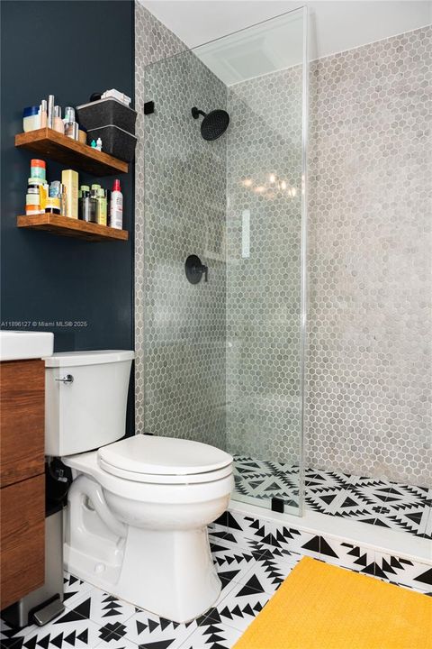 Vendido Recientemente: $770,000 (4 camas, 2 baños, 1646 Pies cuadrados)