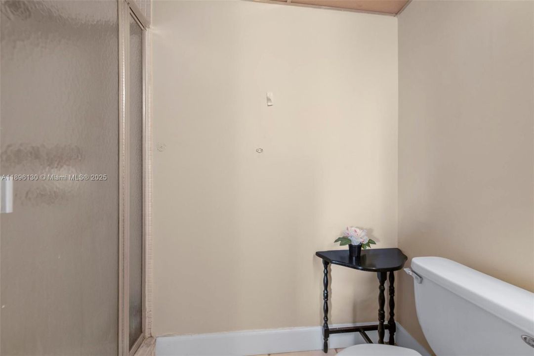 待售: $75,000 (2 贝兹, 2 浴室, 883 平方英尺)