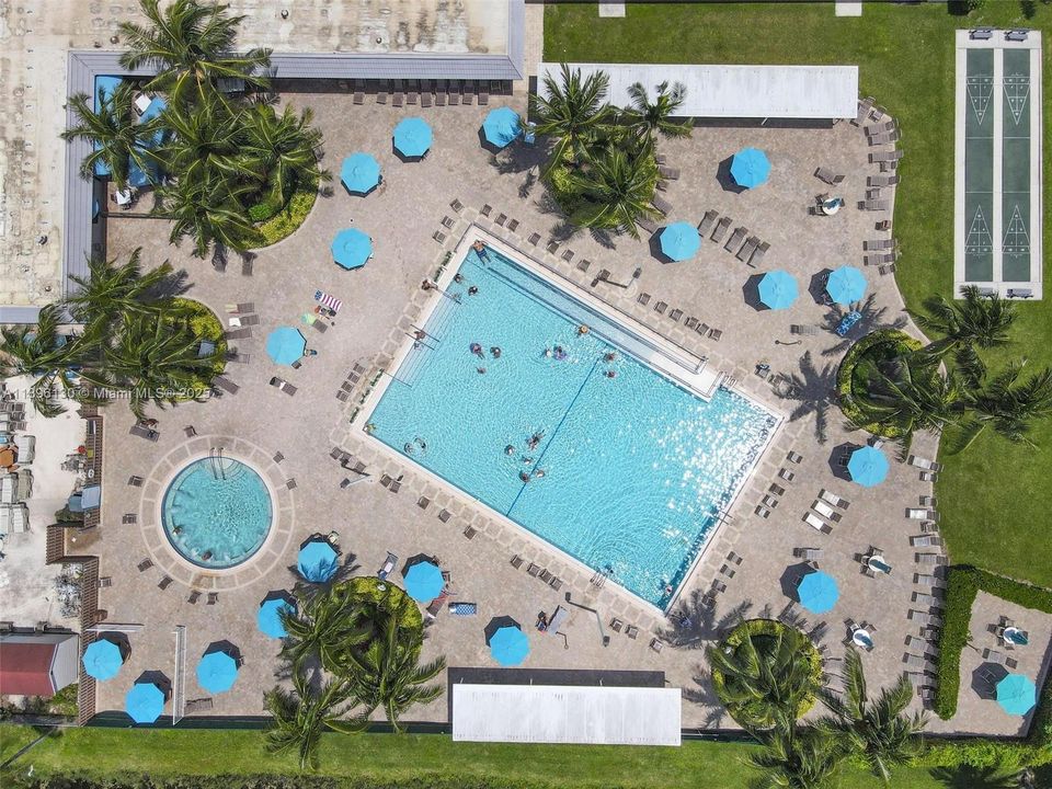 待售: $75,000 (2 贝兹, 2 浴室, 883 平方英尺)