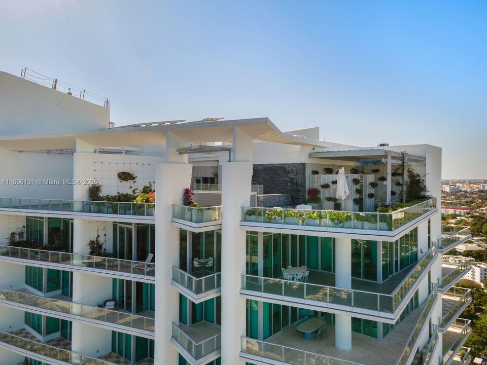 待售: $19,900,000 (5 贝兹, 5 浴室, 7061 平方英尺)