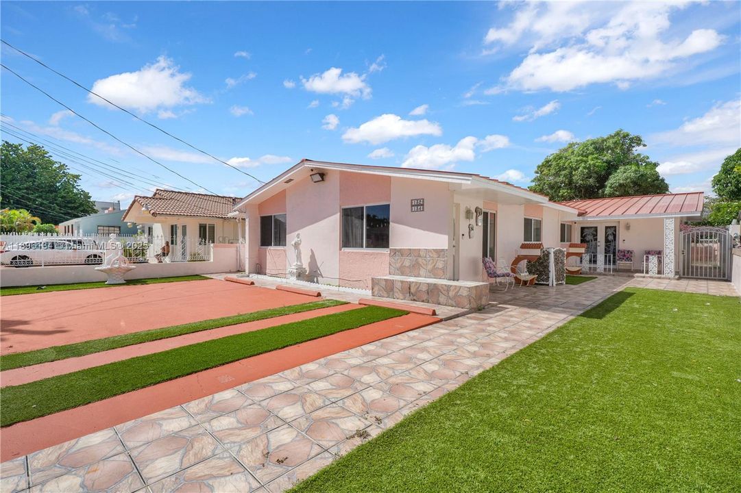 Recently Sold: $829,000 (0 beds, 0 baths, 2126 Square Feet)