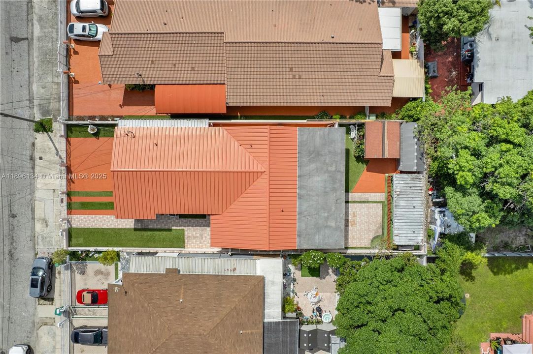 Recently Sold: $829,000 (0 beds, 0 baths, 2126 Square Feet)