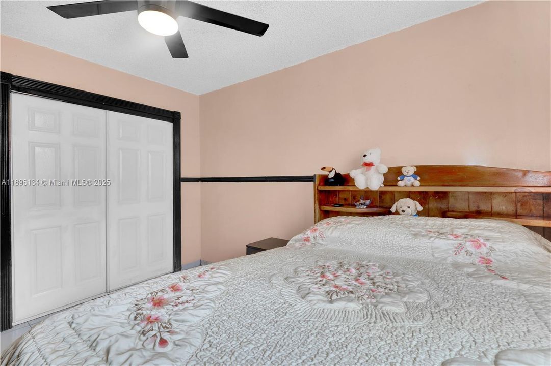 Recently Sold: $829,000 (0 beds, 0 baths, 2126 Square Feet)