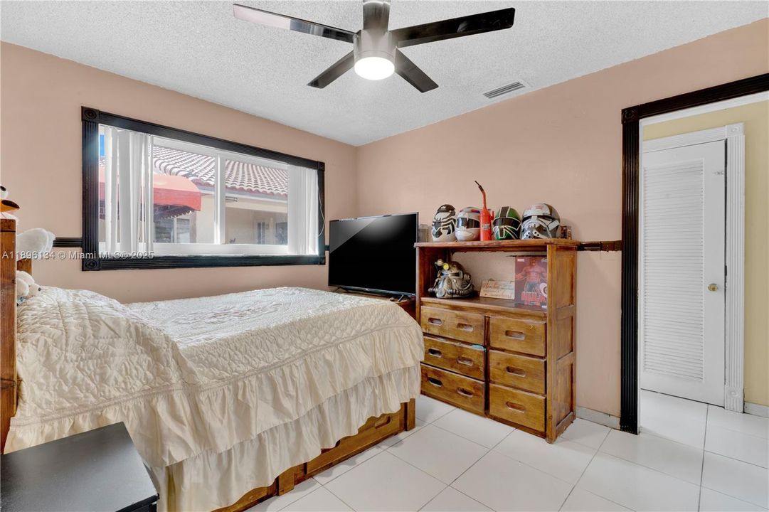 Recently Sold: $829,000 (0 beds, 0 baths, 2126 Square Feet)