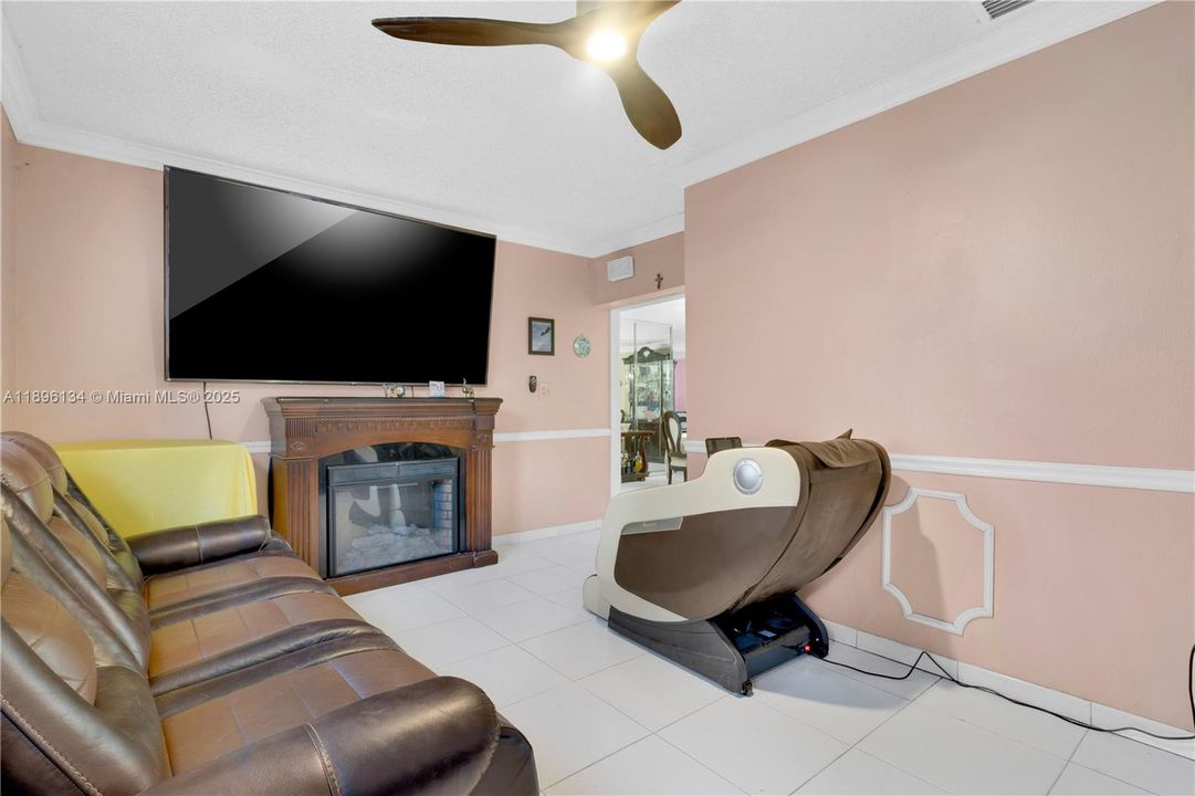 Recently Sold: $829,000 (0 beds, 0 baths, 2126 Square Feet)