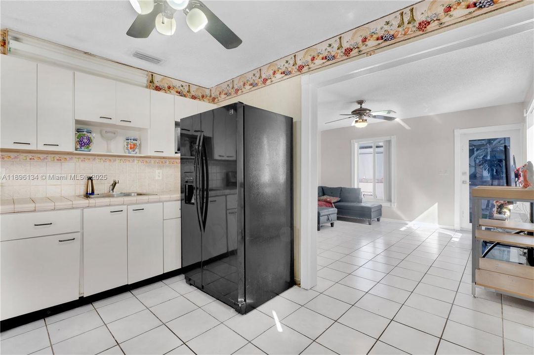 Recently Sold: $829,000 (0 beds, 0 baths, 2126 Square Feet)