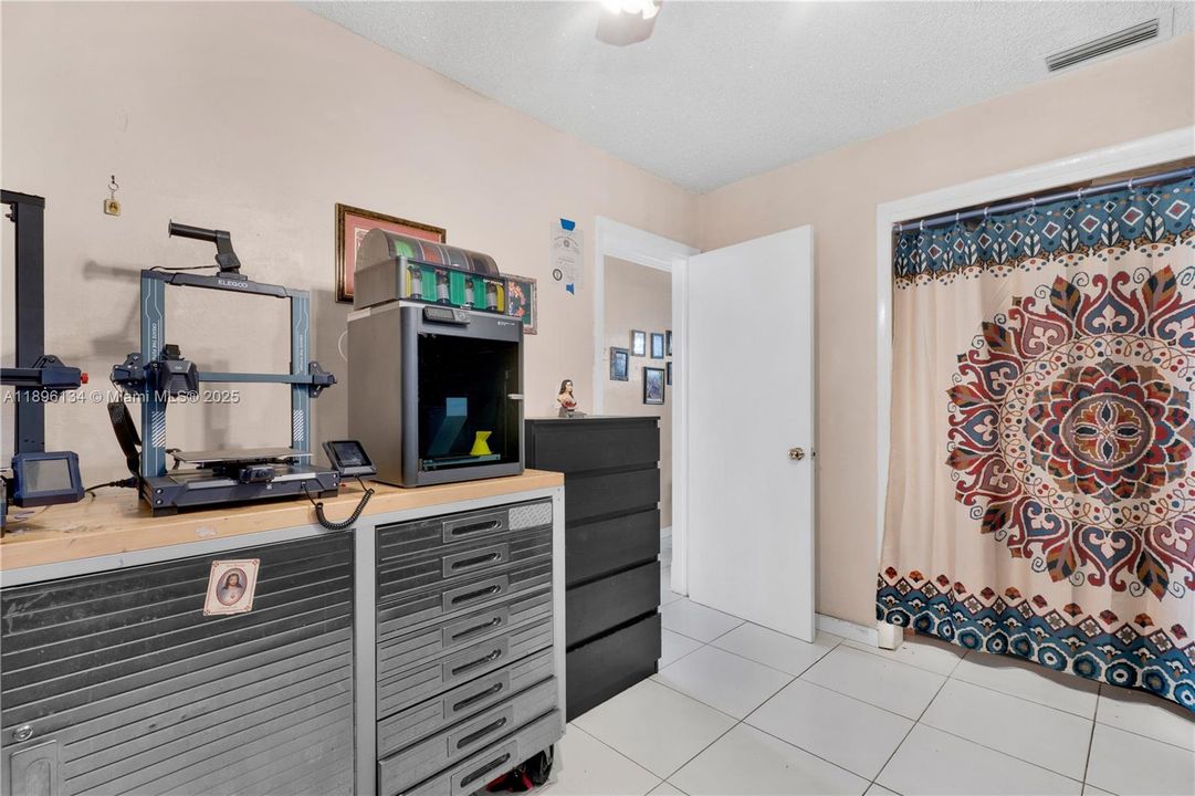 Recently Sold: $829,000 (0 beds, 0 baths, 2126 Square Feet)