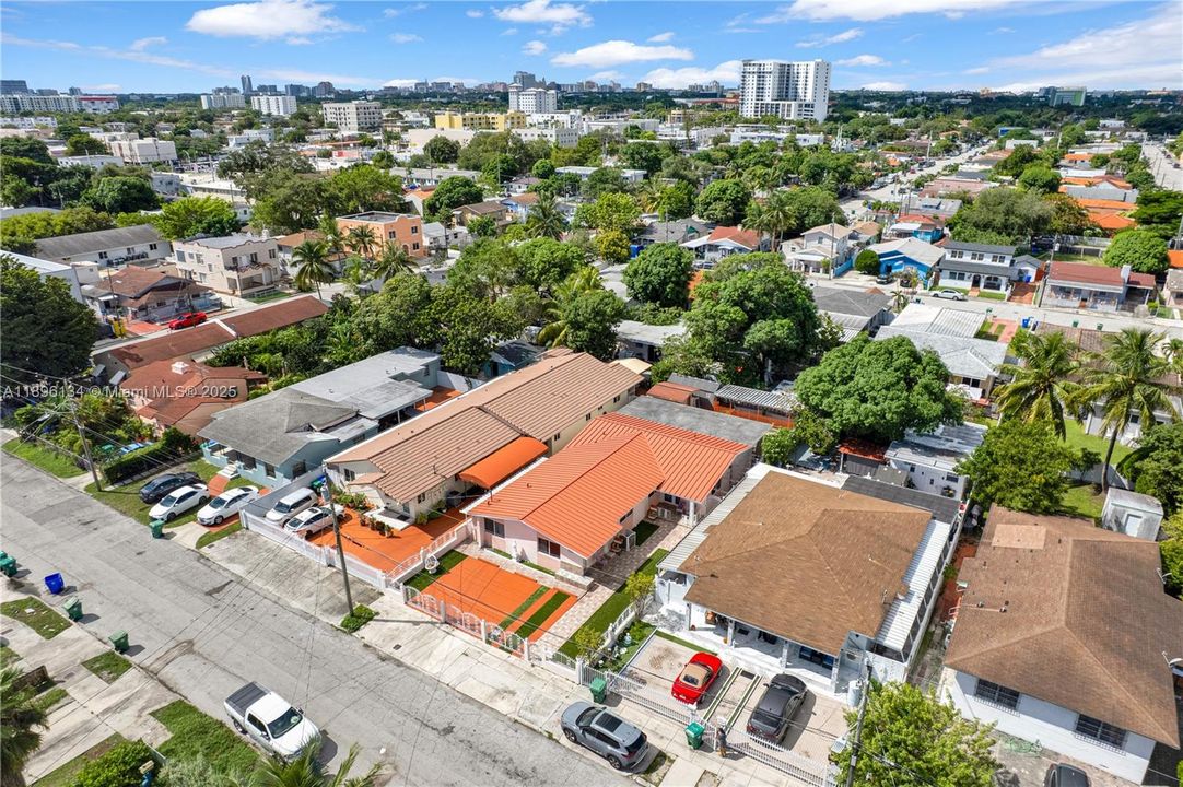 Recently Sold: $829,000 (0 beds, 0 baths, 2126 Square Feet)