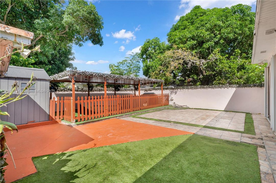 Recently Sold: $829,000 (0 beds, 0 baths, 2126 Square Feet)