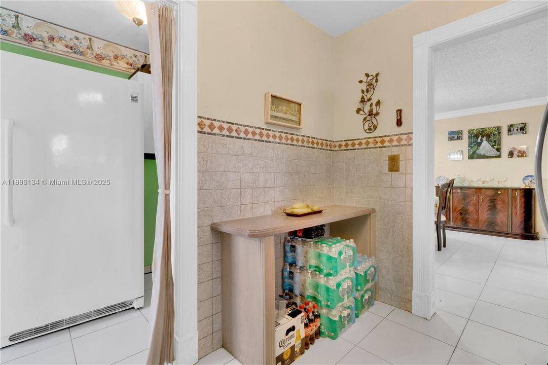 Recently Sold: $829,000 (0 beds, 0 baths, 2126 Square Feet)