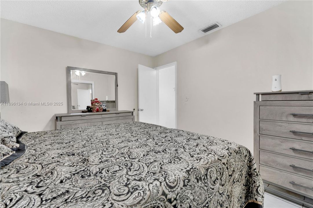 Recently Sold: $829,000 (0 beds, 0 baths, 2126 Square Feet)