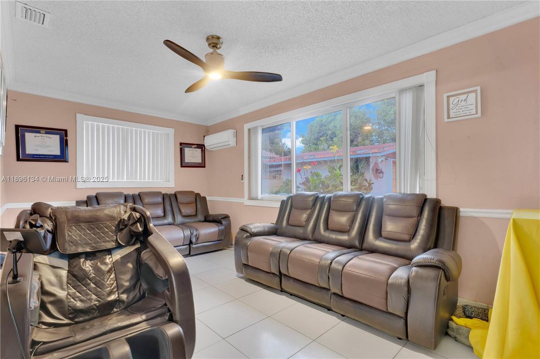 Recently Sold: $829,000 (0 beds, 0 baths, 2126 Square Feet)