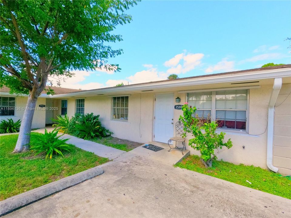 Active With Contract: $910,000 (0 beds, 0 baths, 2842 Square Feet)