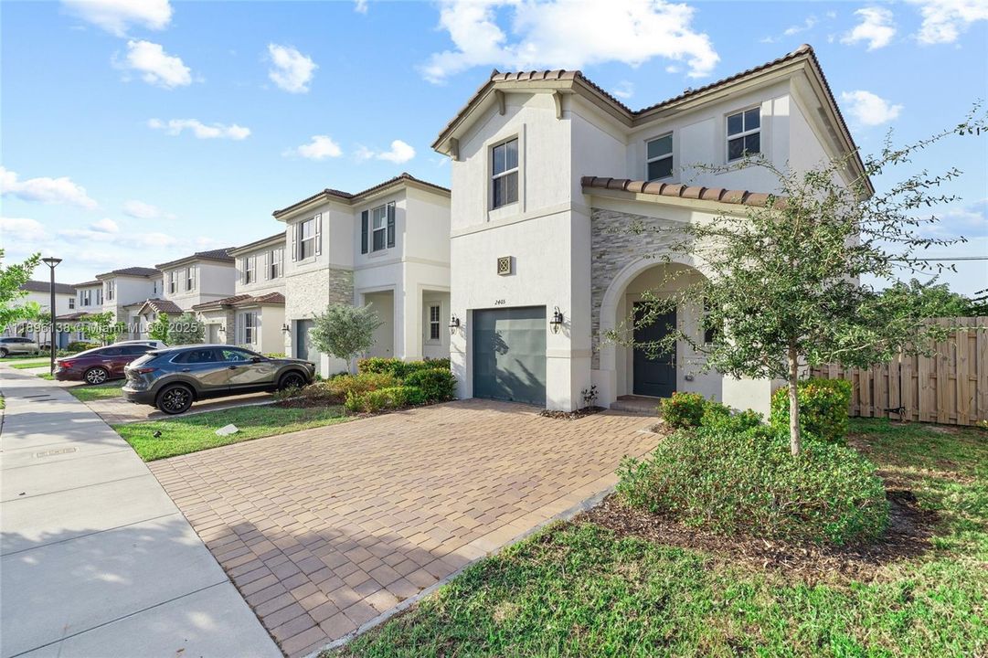 For Sale: $645,000 (3 beds, 2 baths, 1840 Square Feet)