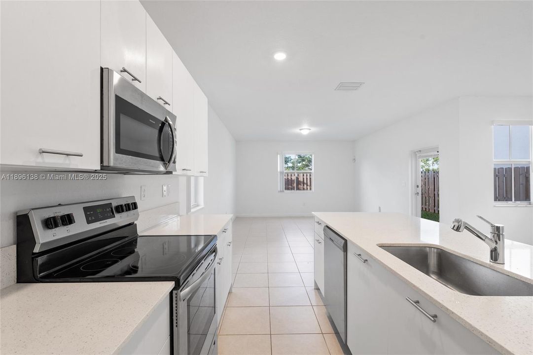 For Sale: $645,000 (3 beds, 2 baths, 1840 Square Feet)