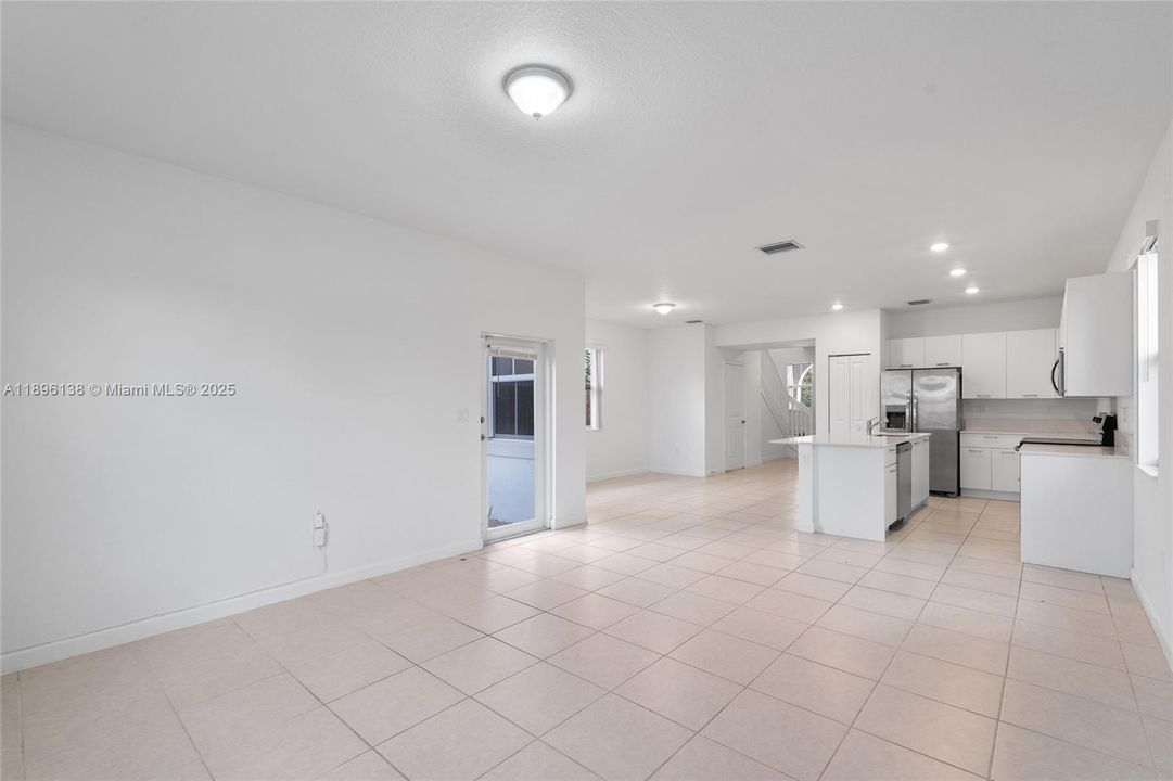 For Sale: $645,000 (3 beds, 2 baths, 1840 Square Feet)