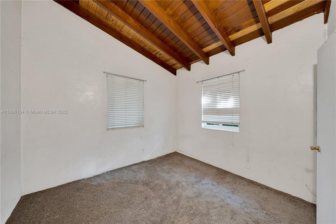 For Sale: $1,195,000 (3 beds, 1 baths, 1120 Square Feet)