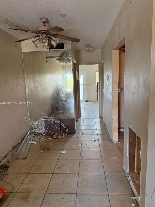 待售: $130,000 (1 贝兹, 1 浴室, 0 平方英尺)