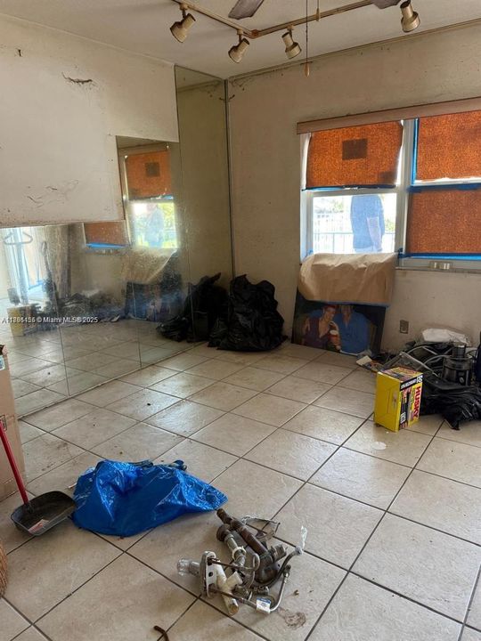 待售: $130,000 (1 贝兹, 1 浴室, 0 平方英尺)