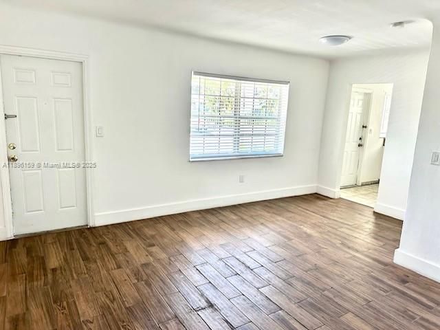 最近租的: $2,000 (2 贝兹, 1 浴室, 700 平方英尺)