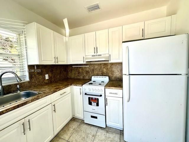 最近租的: $2,000 (2 贝兹, 1 浴室, 700 平方英尺)