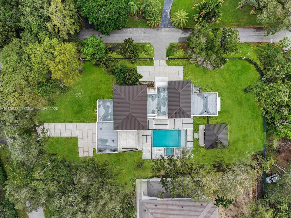 For Sale: $6,500,000 (6 beds, 6 baths, 7263 Square Feet)