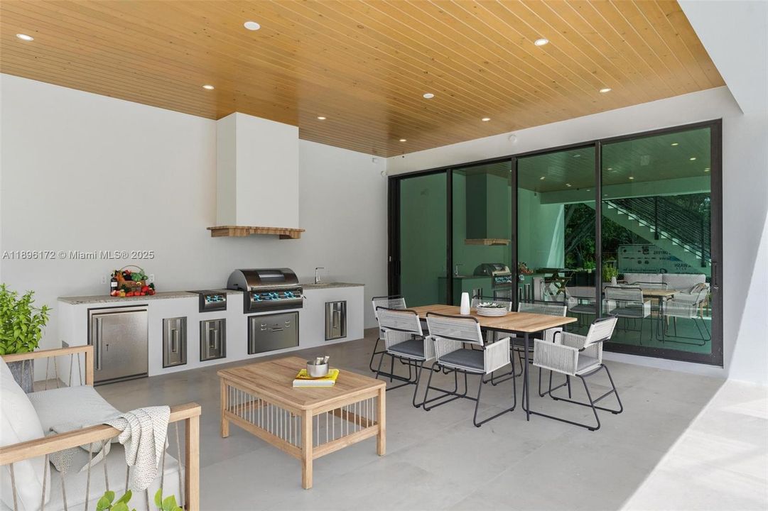 For Sale: $6,500,000 (6 beds, 6 baths, 7263 Square Feet)