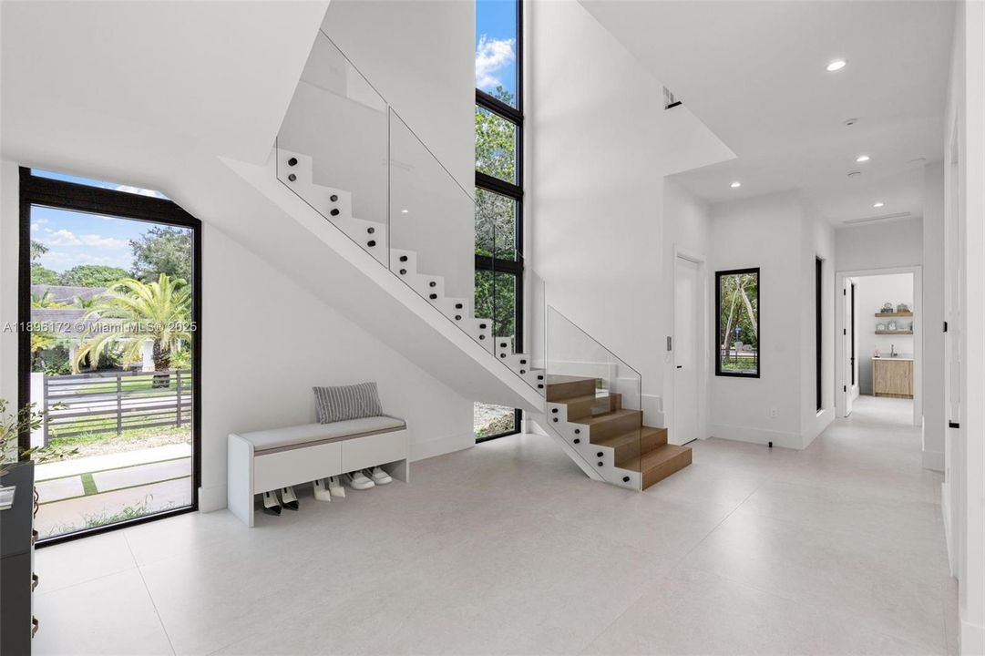 For Sale: $6,500,000 (6 beds, 6 baths, 7263 Square Feet)