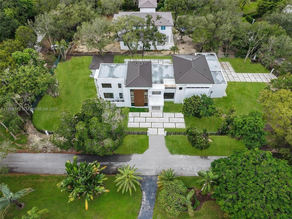 For Sale: $6,500,000 (6 beds, 6 baths, 7263 Square Feet)