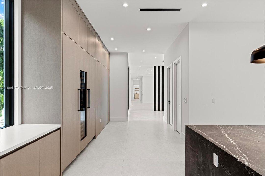 For Sale: $6,500,000 (6 beds, 6 baths, 7263 Square Feet)