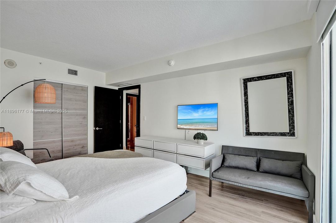 待售: $795,000 (3 贝兹, 2 浴室, 1447 平方英尺)