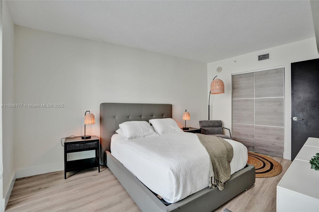 待售: $795,000 (3 贝兹, 2 浴室, 1447 平方英尺)