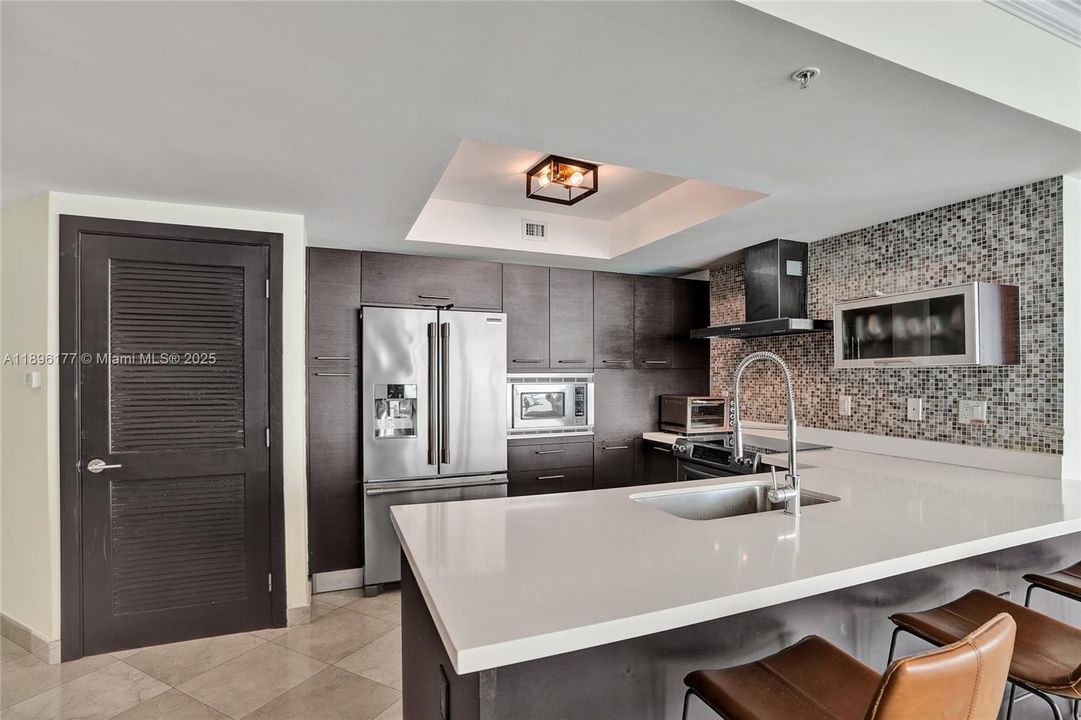 待售: $795,000 (3 贝兹, 2 浴室, 1447 平方英尺)