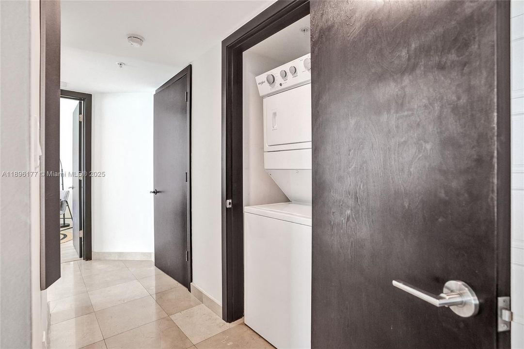 待售: $795,000 (3 贝兹, 2 浴室, 1447 平方英尺)