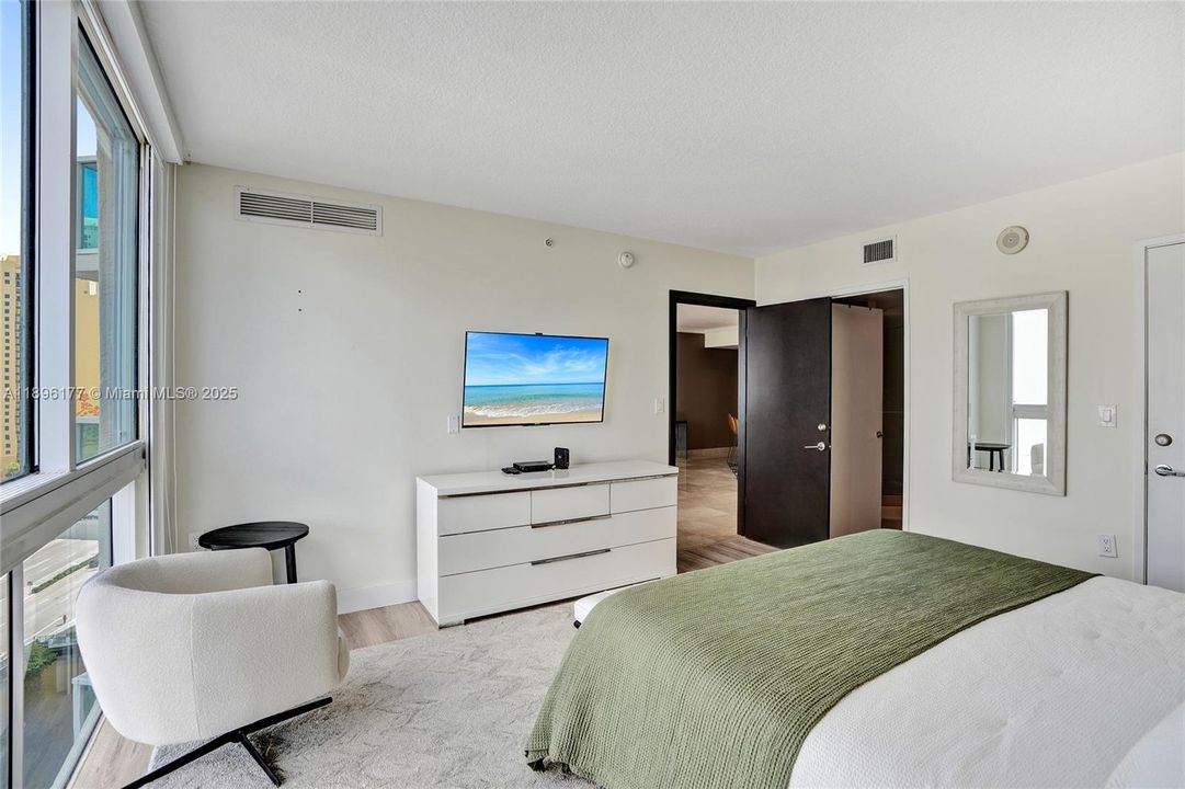 待售: $795,000 (3 贝兹, 2 浴室, 1447 平方英尺)