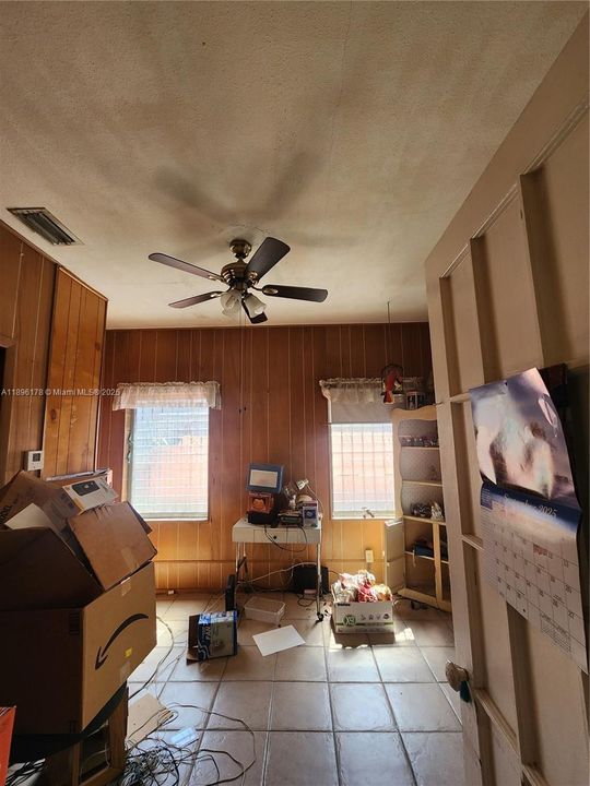 Vendido Recientemente: $435,000 (2 camas, 1 baños, 1082 Pies cuadrados)