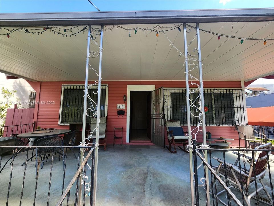 Vendido Recientemente: $435,000 (2 camas, 1 baños, 1082 Pies cuadrados)