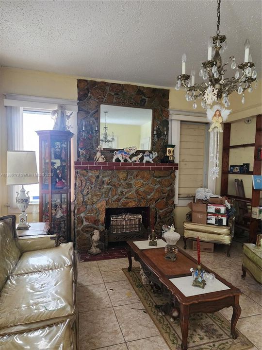 Vendido Recientemente: $435,000 (2 camas, 1 baños, 1082 Pies cuadrados)